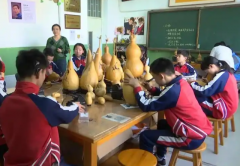 落实根底教育阶段积极推进残疾学生享有15年免费教育