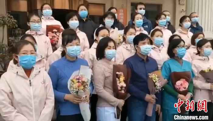 在天门坚守奋战57个日夜。尹翻平供图 坚守天门的57个日夜